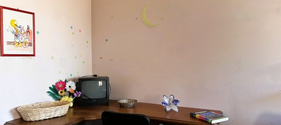 3 bedrooms Apartment in Parma, Italy No. 333525 9