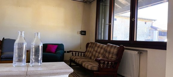 3 bedrooms Apartment in Parma, Italy No. 333525 4