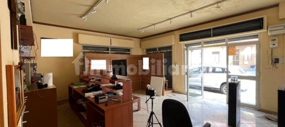 3 rooms Commercial property in Pachino, Italy No. 348929 2