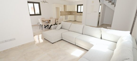 3 bedrooms Villa in Pegeia, Cyprus No. 22832 5