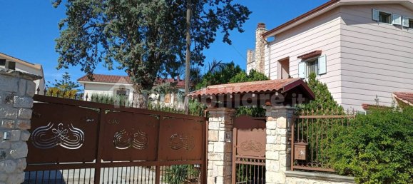 5 غرف نوم فيلا في Statte, Italy رقم 98081 2