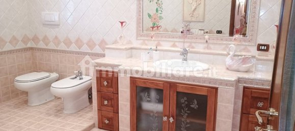 5 غرف نوم فيلا في Statte, Italy رقم 98081 45