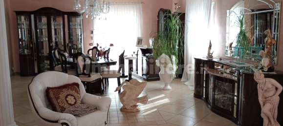 5 غرف نوم فيلا في Statte, Italy رقم 98081 11