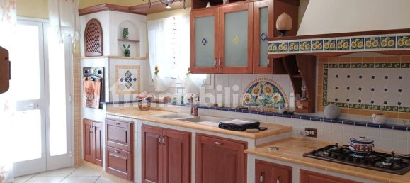 5 غرف نوم فيلا في Statte, Italy رقم 98081 18