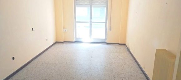 3 bedrooms Apartment in Leon, Spain No. 83018 2