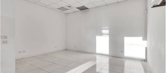 3غرفة عقار تجاري في Pieve Emanuele, Italy رقم 298560 2