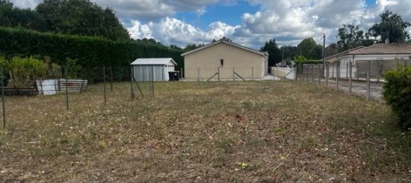 510m² Land in Leognan, France No. 362815 3