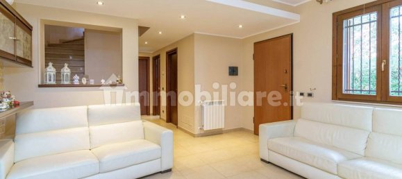 3 bedrooms Villa in Viagrande, Italy No. 331087 4