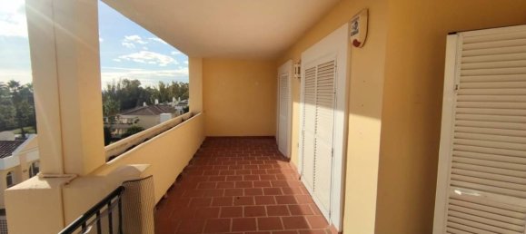 2 chambres Appartement à Benahavis, Spain No. 43456 4