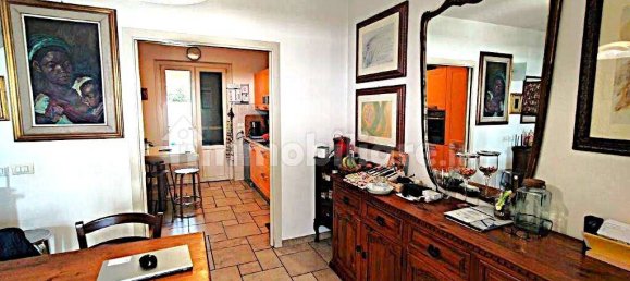 3 bedrooms Villa in Camaiore, Italy No. 280921 2