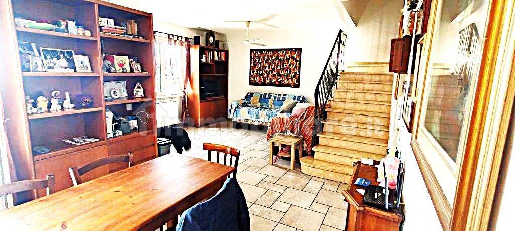 3 bedrooms Villa in Camaiore, Italy No. 280921