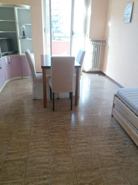 2-salle Appartement à Milan, Italy No. 242731