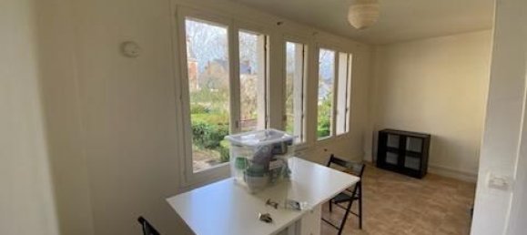 Estudio en Bourges, France No. 62595 4