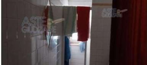 5 rooms Apartment in Pescia, Italy No. 263433 2