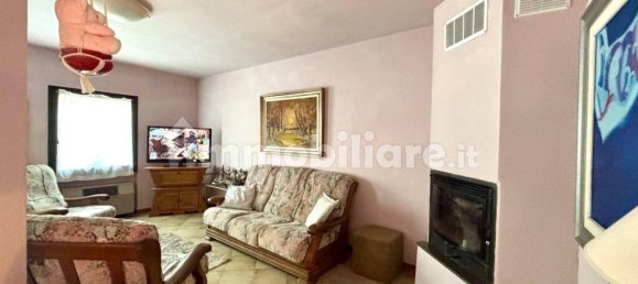 3 bedrooms Villa in Pordenone, Italy No. 325805 9