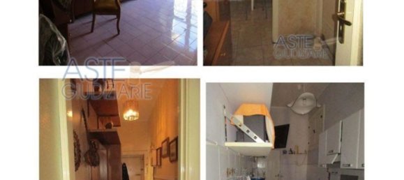 5 rooms Apartment in Naples, Italy No. 10279 4