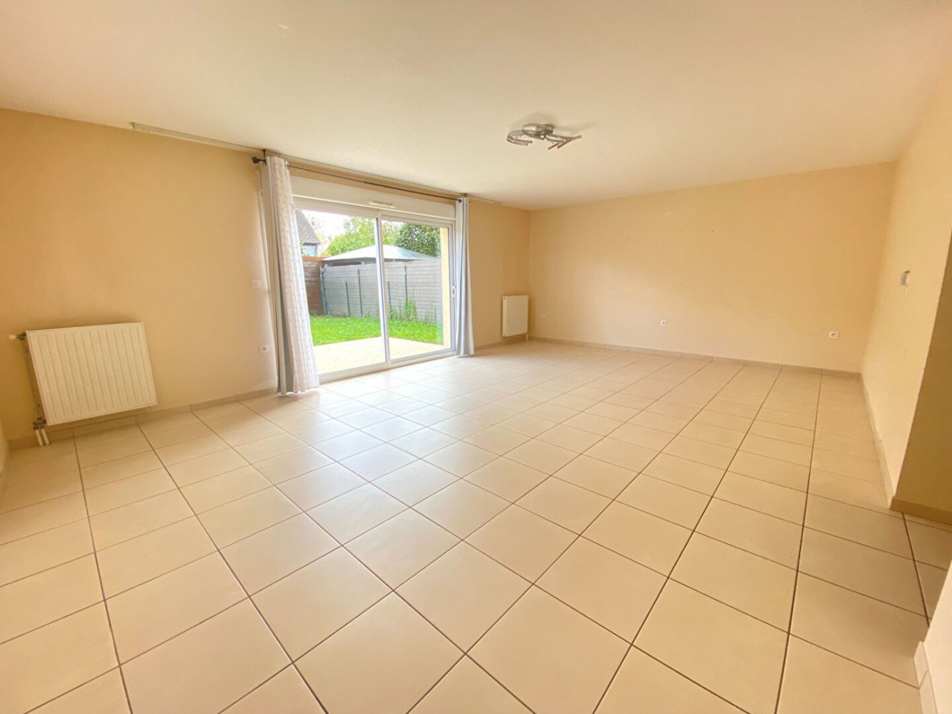 3 غرف نوم منزل في Fleury-les-Aubrais, France رقم 237506