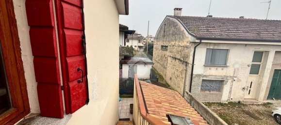 2 bedrooms House in Conegliano, Italy No. 61106 5