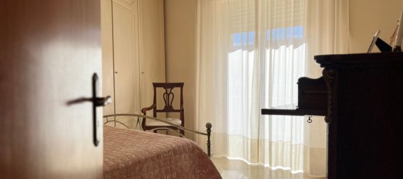 4-salle Appartement à Andria, Italy No. 83663 13