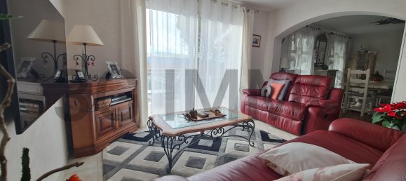 3 bedrooms Villa in Naves, France No. 192563 2