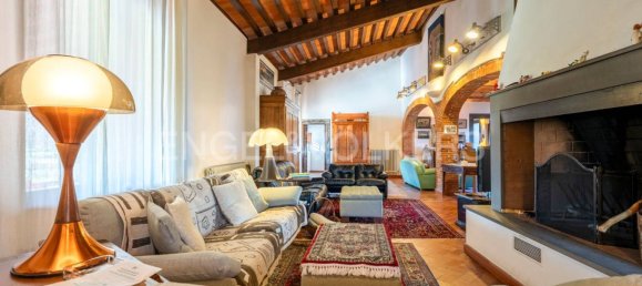 Вилла с 4 спальнями в Пистоя, Италия № 128056 21