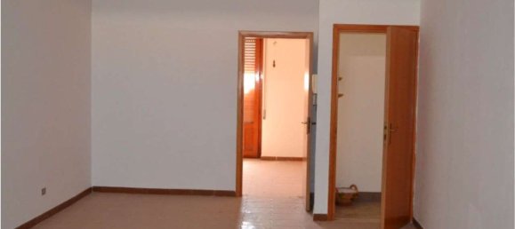 3 rooms Apartment in Palazzolo Acreide, Italy No. 43269 6