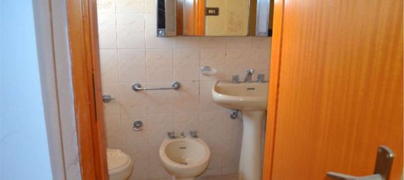 3 rooms Apartment in Palazzolo Acreide, Italy No. 43269 11