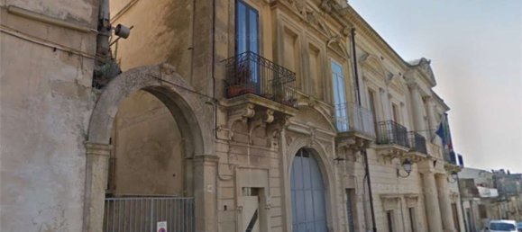 3 rooms Apartment in Palazzolo Acreide, Italy No. 43269 2