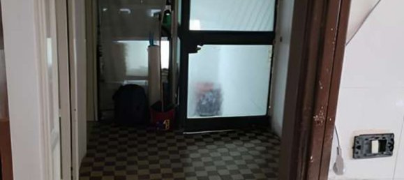 3 rooms Apartment in Tradate, Italy No. 5434 2
