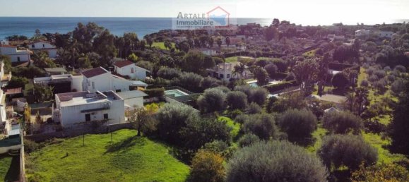 1 room Land in Avola, Italy No. 30983 2