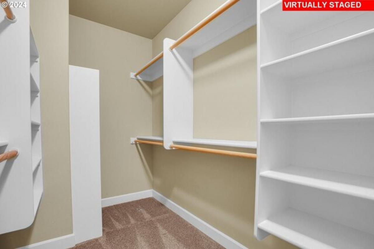 5 bedrooms House in Newberg, USA No. 439051