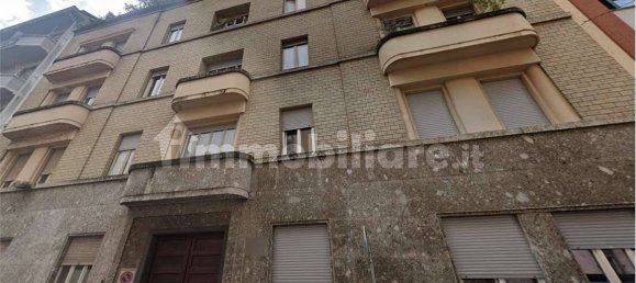 5 rooms Apartment in Turin, Italy No. 331573 8