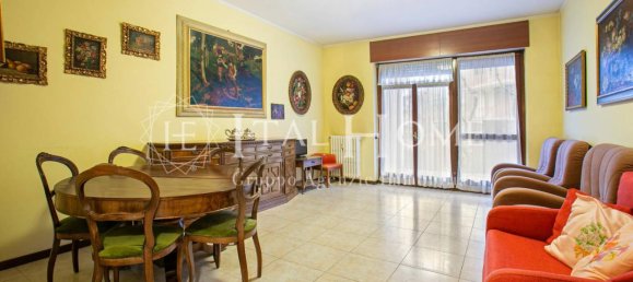 Квартира с 2 комнатами в Бергамо, Италия № 34950 3