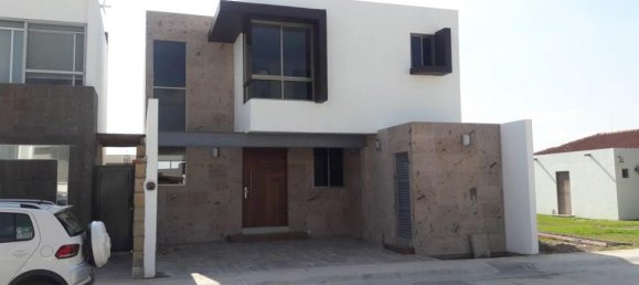 4 bedrooms House in Aguascalientes, Mexico No. 181935 2