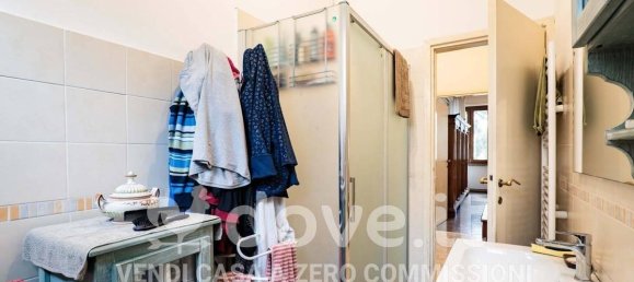 3 rooms Apartment in Florence, Italy No. 36076 46