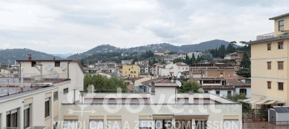 3 rooms Apartment in Florence, Italy No. 36076 13