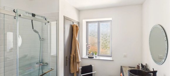 6 bedrooms House in Charente, France No. 335914 11