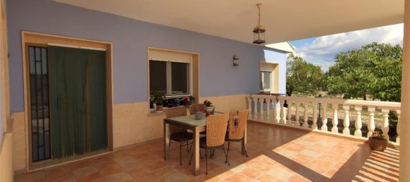 5 bedrooms House in Yecla, Spain No. 166079 3