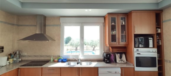 5 bedrooms House in Yecla, Spain No. 166079 7