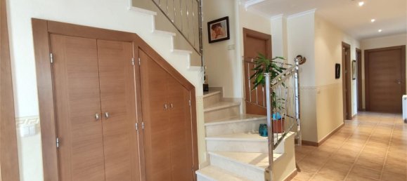 5 bedrooms House in Yecla, Spain No. 166079 20