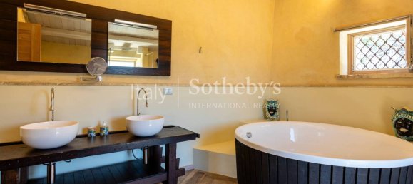 Дом с 5 спальнями в Кальтаджироне, Италия № 307383 21