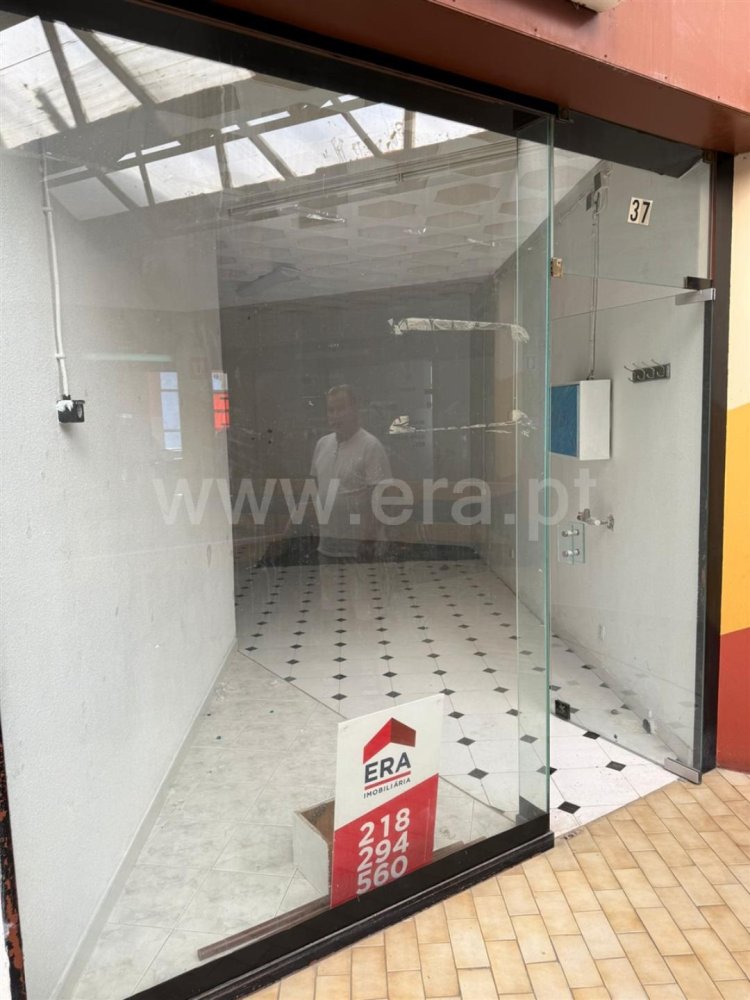 Коммерческая недвижимость 24м² в Монтижу, Португалия № 307579