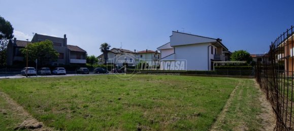 Земельный участок 568м² в Чезена, Италия № 263437 10