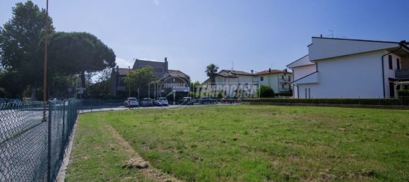 Земельный участок 568м² в Чезена, Италия № 263437 3