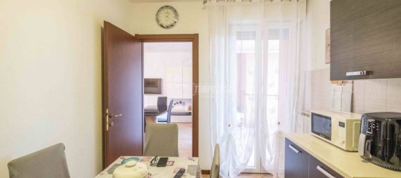 Квартира с 2 спальнями в Трекате, Италия № 116023 8