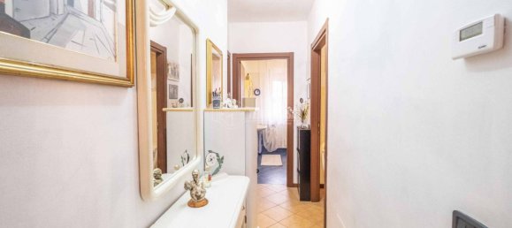 Квартира с 2 спальнями в Трекате, Италия № 116023 18