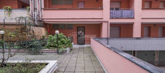 Квартира с 2 спальнями в Трекате, Италия № 116023 27