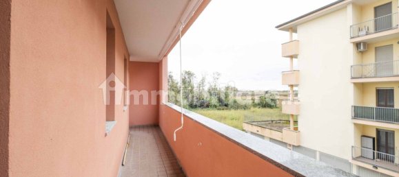 Квартира с 2 спальнями в Трекате, Италия № 116023 24