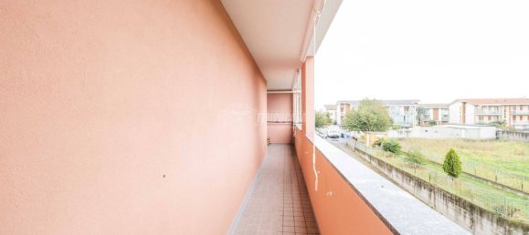 Квартира с 2 спальнями в Трекате, Италия № 116023 22