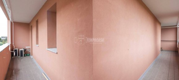 Квартира с 2 спальнями в Трекате, Италия № 116023 21